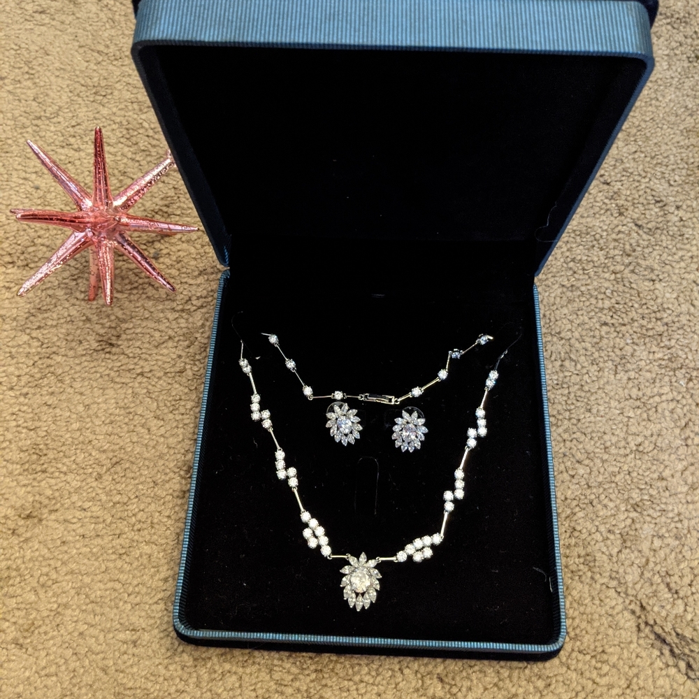 Swarovski crystal necklace and earrings